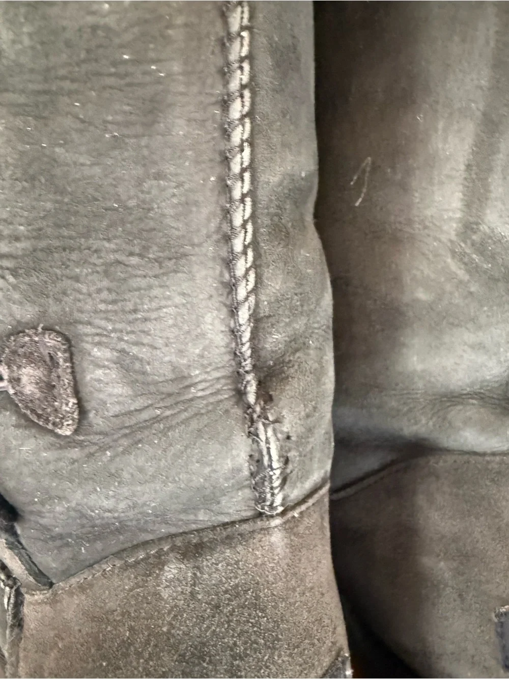 UGG Bailey boots size 9